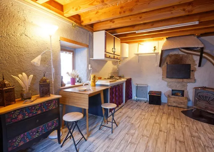 Maisonnette Cocooning, Ancien Four à Pain